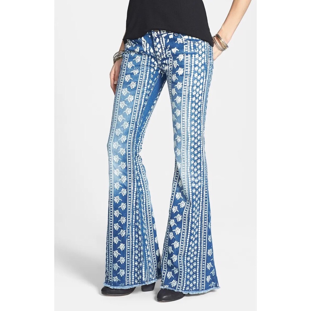 Free People Bali Print Flare Jeans Light wash